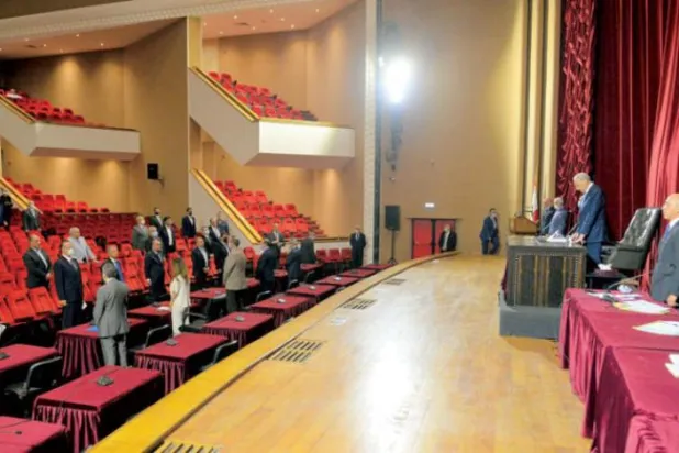 Lübnan Parlamentosu, Avn’ın sübvansiyon krizini çözme talebine hükümetin kurulması çağrısıyla yanıt verdi