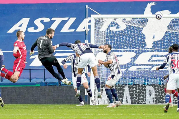 رأسية أليسون الرائعة ساعدت ليفربول على احتلال أحد المراكز المؤهلة لدوري الأبطال (غيتي)