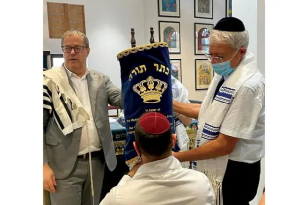 Manama’daki sinagog 74 yıl sonra yeniden ibadete açıldı