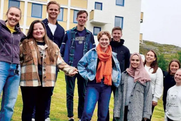 طالبة طب عراقية تتدرب في بلاد الإسكيمو