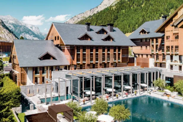 فندق سويسري يملكه مصري يقبل تسديد النفقات بالعملات الرقمية