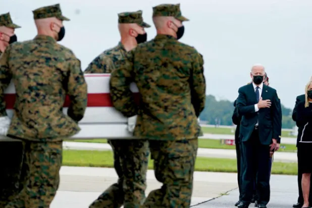 أميركا تنهي حرب أفغانستان... وتبقي المعركة ضد الإرهاب