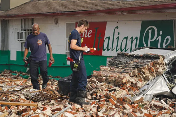 خامس أقوى الأعاصير أميركياً يقطع الكهرباء عن مليون شخص