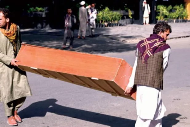 کابل اپنے زخموں پر مرہم رکھ رہا ہے اور طالبان کے ہتھیاروں کے بارے میں پیدا ہوئے خدشات