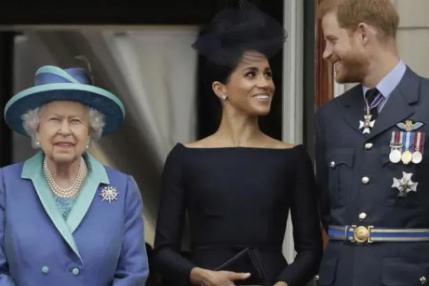 هاري وميغان يطلبان مقابلة الملكة إليزابيث