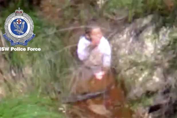 العثور على طفل بعد 3 أيام من فقده في غابة أسترالية (فيديو)