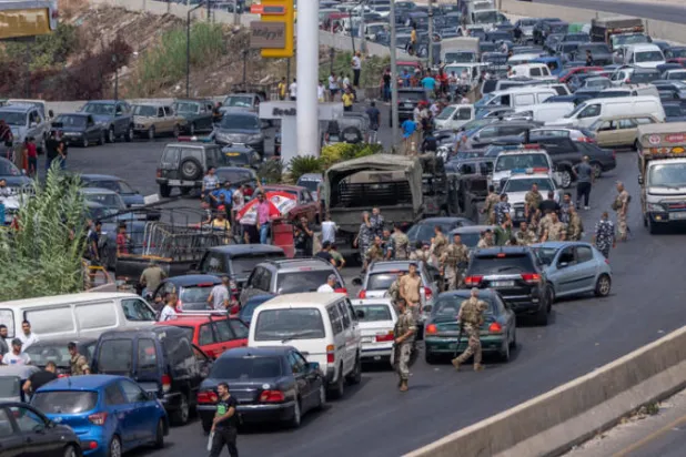 «حزب الله» يستبق وصول النفط الإيراني بلقاءات لتنظيم توزيعه شرق لبنان