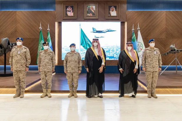 نائب وزير الدفاع السعودي يطلع على جاهزية القوات الجوية