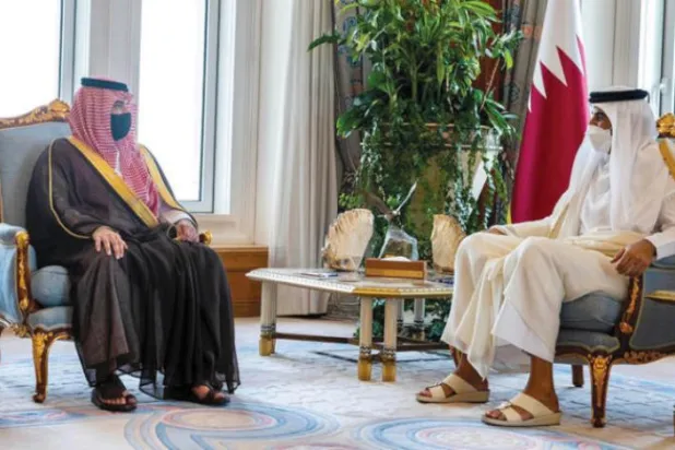 Katar Emiri Âl Sani, Suudi İçişleri Bakanı’nı kabul etti