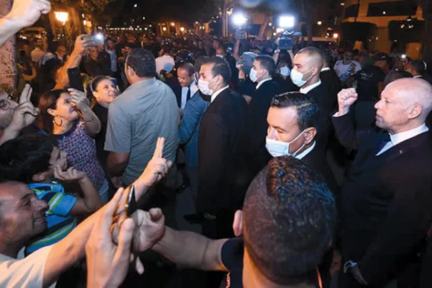 الرئيس التونسي يشدد على تعديل الدستور