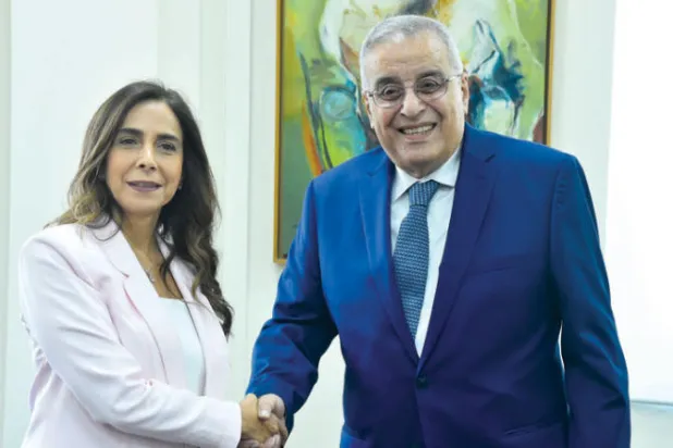 تسليم وتسلم في الوزارات اللبنانية... ووعود بمواجهة التحديات والتغيير