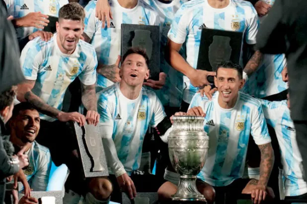 ميسي وزملاؤه وكأس «كوبا أميركا» (أ.ف.ب)