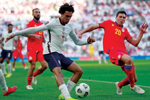 تغيير مركز ألكسندر أرنولد إلى خط الوسط يعيد إنجلترا إلى الماضي الفاشل