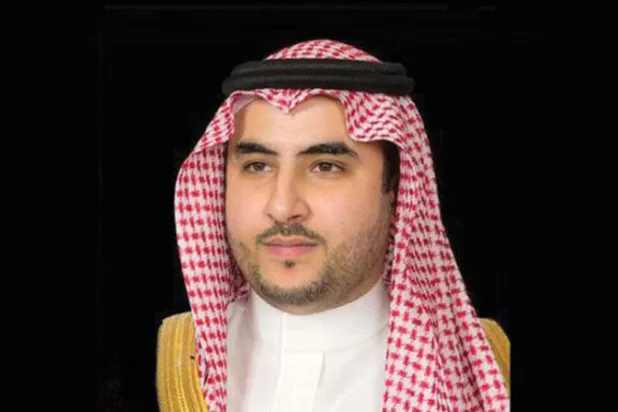 خالد بن سلمان وتيم ليندركينغ يبحثان المستجدات اليمنية