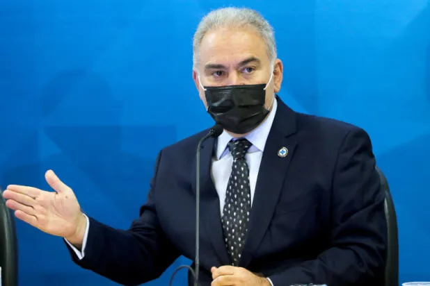 شارك باجتماع للأمم المتحدة... إصابة وزير الصحة البرازيلي بـ«كورونا» في نيويورك