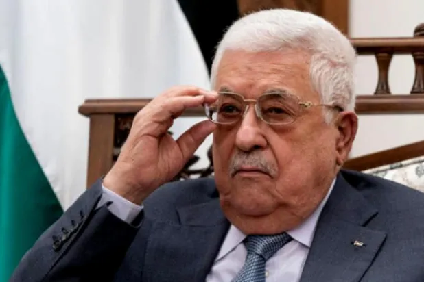 عباس سيطلب موقفاً دولياً من رفض إسرائيل «حل الدولتين»