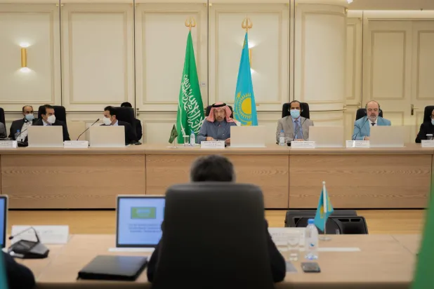 السعودية وكازاخستان تبحثان تعزيز العلاقات الاقتصادية والاستثمارية