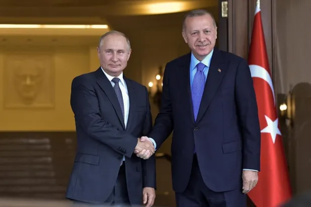 Erdoğan, Rusya’dan S-400’ün ikinci partisini alma niyetini açıklayarak NATO’daki müttefiklerine meydan okudu