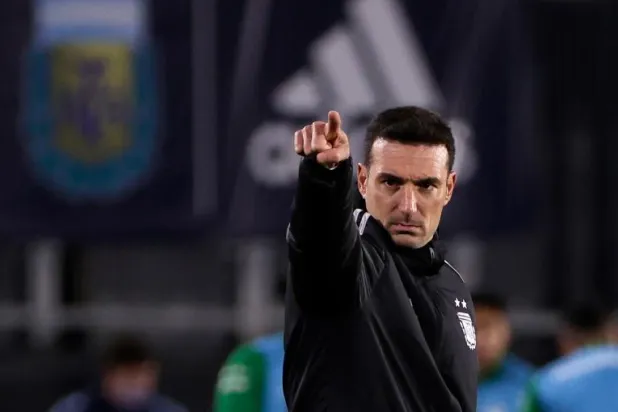 الأرجنتين تختار ثلاثة لاعبين من الدوري الإنجليزي لتصفيات كأس العالم