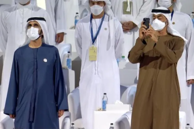 Dubai Emiri Şeyh Muhammed bin Raşid Al Maktum ve Abu Dabi Veliaht Prensi Şeyh Muhammed bin Zayed Al Nahyan açılış töreninde (Dubai Devlet Medya Ofisi)