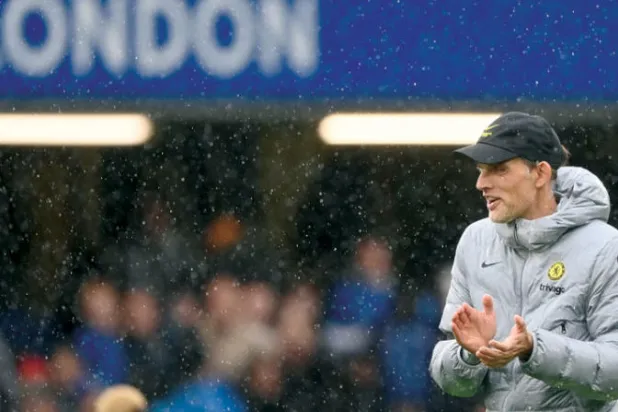 توخيل في ملعب تشيلسي (ستامفورد بريدج) بلندن أمس (إ.ب.أ)