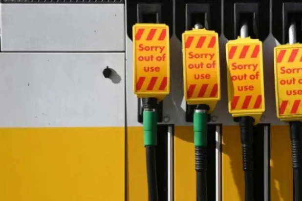 Akaryakıt kıtlığı ve elektrik kesintileri, küresel ekonomik toparlanmayı tehdit ediyor