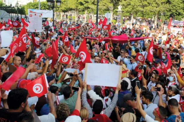 Thousands of Tunisians Rally in Support of President's Extraordinary Measures