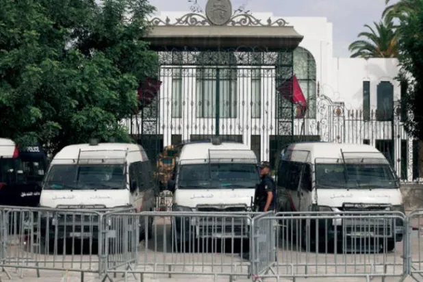 Tunus ordusu, ‘olağanüstü önlemleri’ destekledi mi?
