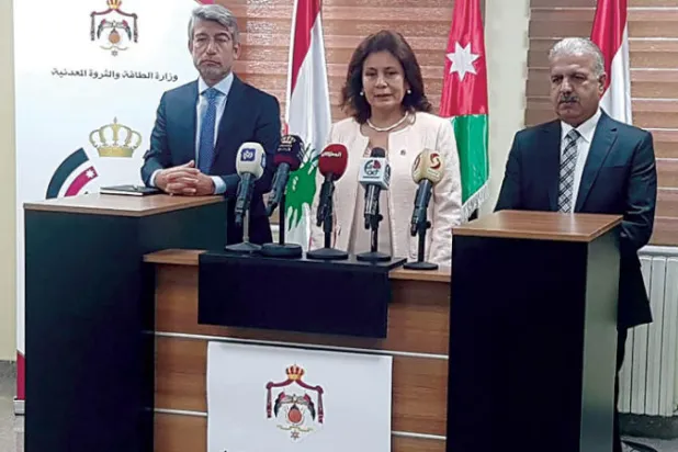 الأردن وسوريا يجددان الالتزام بتزويد لبنان بحاجاته من الكهرباء
