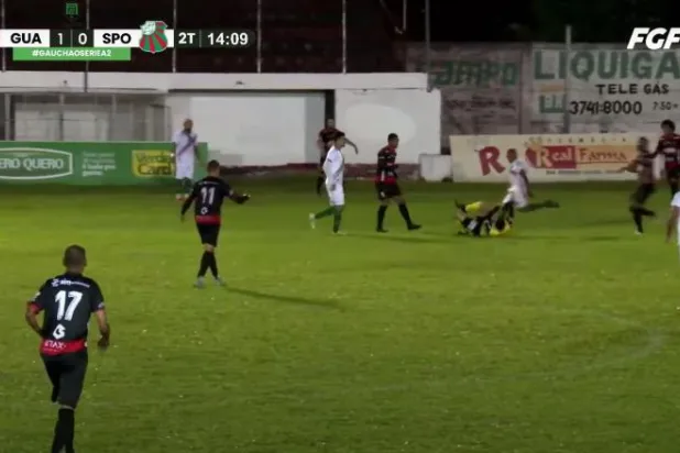 بالفيديو...لاعب كرة قدم برازيلي متهم بمحاولة القتل لاعتدائه على الحكم