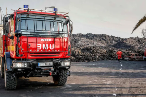 الحمم البركانية تجرف مزيداً من المنازل في جزيرة لابالما