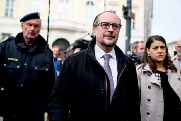 وزير الخارجية النمساوي لتولّي المستشارية بعد تنحّي كورتس