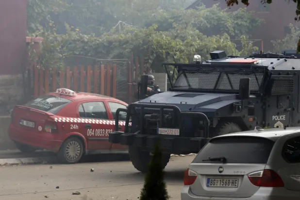 جرحى في شمال كوسوفو بعد مواجهات بين الشرطة والصرب