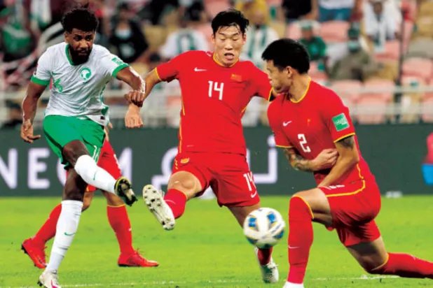 المنتخب السعودي حقق فوزاً مهماً على الصين مؤخراً (تصوير: علي خمج)