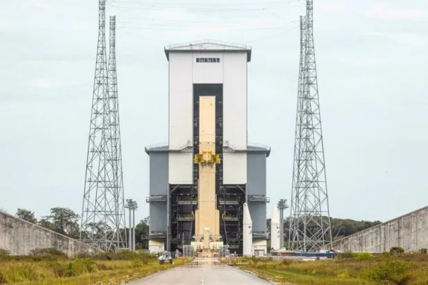 فرنسا تضع أحدث جيل من الأقمار الصناعية العسكرية في المدار