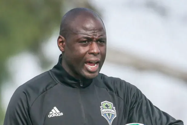 جيمي تراوري يقوم بعمل رائع كمدرب لشباب نادي نوردشيلاند الدنماركي