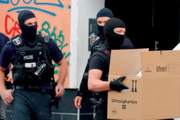 ألمانيا: الكشف عن خلية إرهابية كانت تعد لعمليات بالفؤوس والسواطير