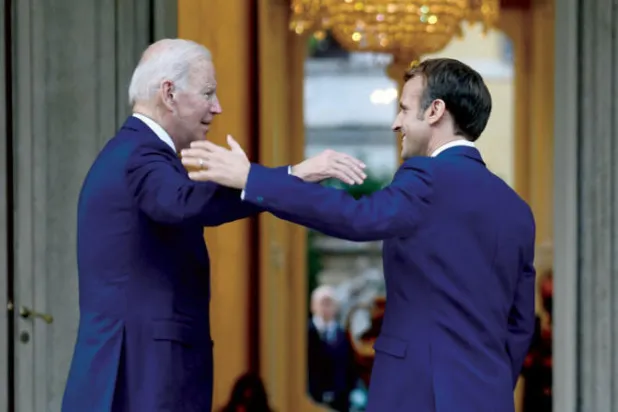 ماكرون وبايدن يطويان صفحة الخلافات