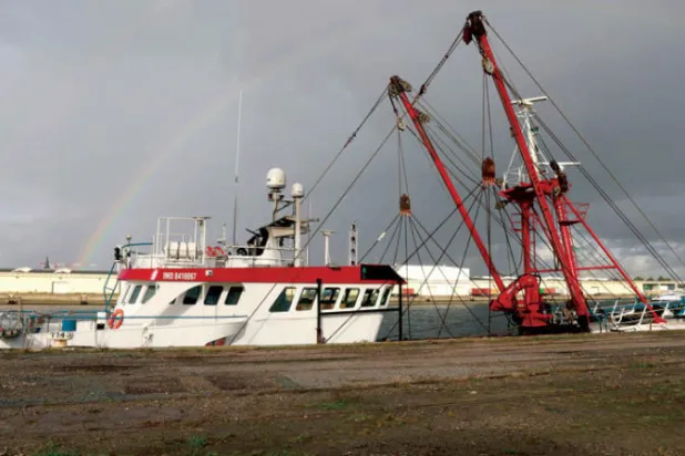 احتدام الخلاف بين باريس ولندن... وتلويح بإطلاق آلية تسوية النزاعات