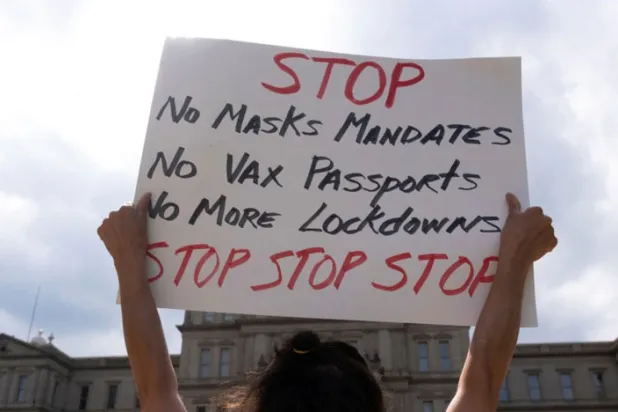 ABD’de aşı karşıtları işlerini kaybedebilir