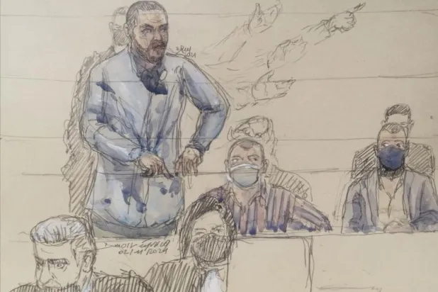 محكمة الجنايات في باريس تستجوب المتهم الرئيسي في اعتداءات عام 2015