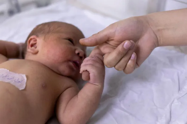 «الصحة العالمية» تدعو لتطوير لقاح ضد بكتيريا تقتل 150 ألف طفل سنوياً