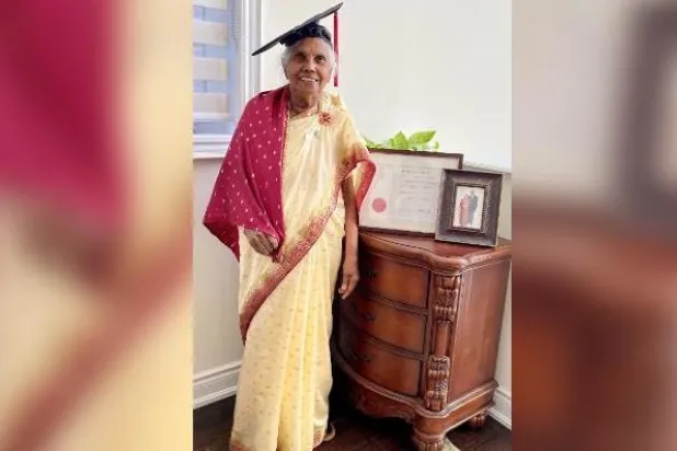مسنة سريلانكية تحصل على الماجستير في سن الـ87
