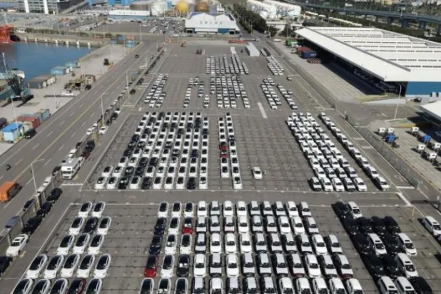 Mikroçip krizi, dünya genelinde yeni arabaların teslimatını aylarca geciktiriyor