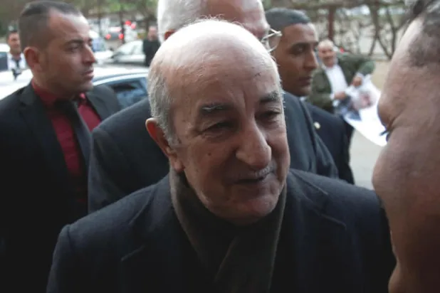 تعديل حكومي جزئي يطيح ثلاثة وزراء في الجزائر