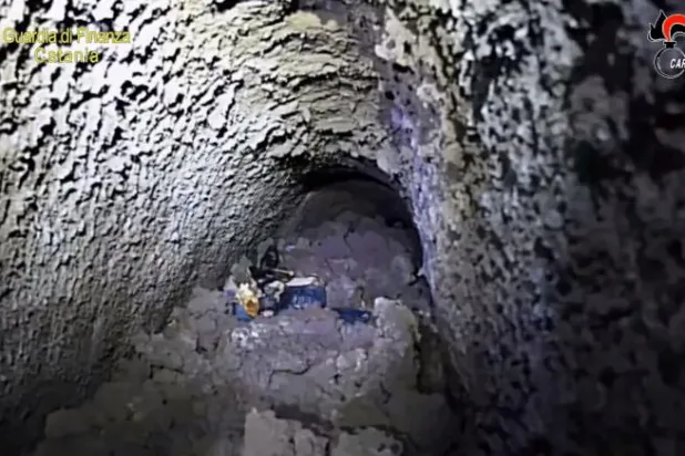 جثة على بركان إيطالي قد تحل لغز قضية عمرها نصف قرن مرتبطة بالمافيا (فيديو)