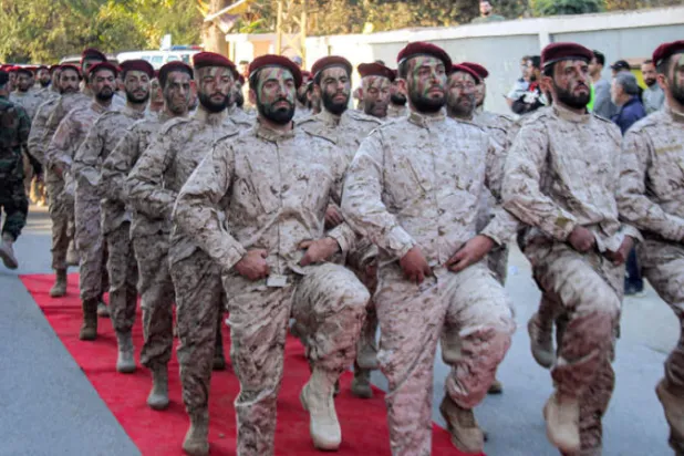 عرض مسلح لـ«حزب الله» لافتتاح بئر مياه في منطقة بعلبك