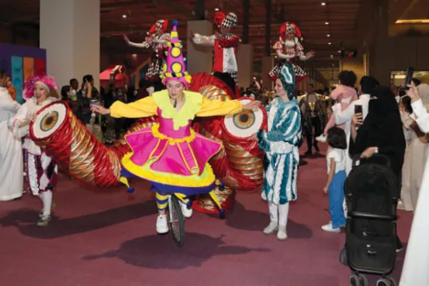 المسيرة الاستعراضية في المعرض