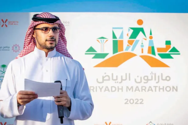 الأمير خالد بن الوليد لدى إعلانه عن ماراثون الرياض أمس (الشرق الأوسط)