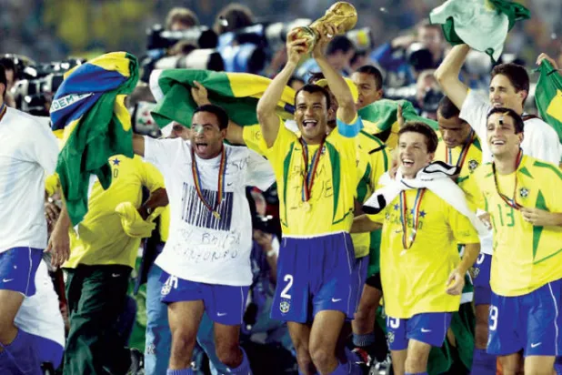 البرازيل والأرجنتين مرشحتان لإعادة الكأس الذهبية إلى قارة أميركا الجنوبية